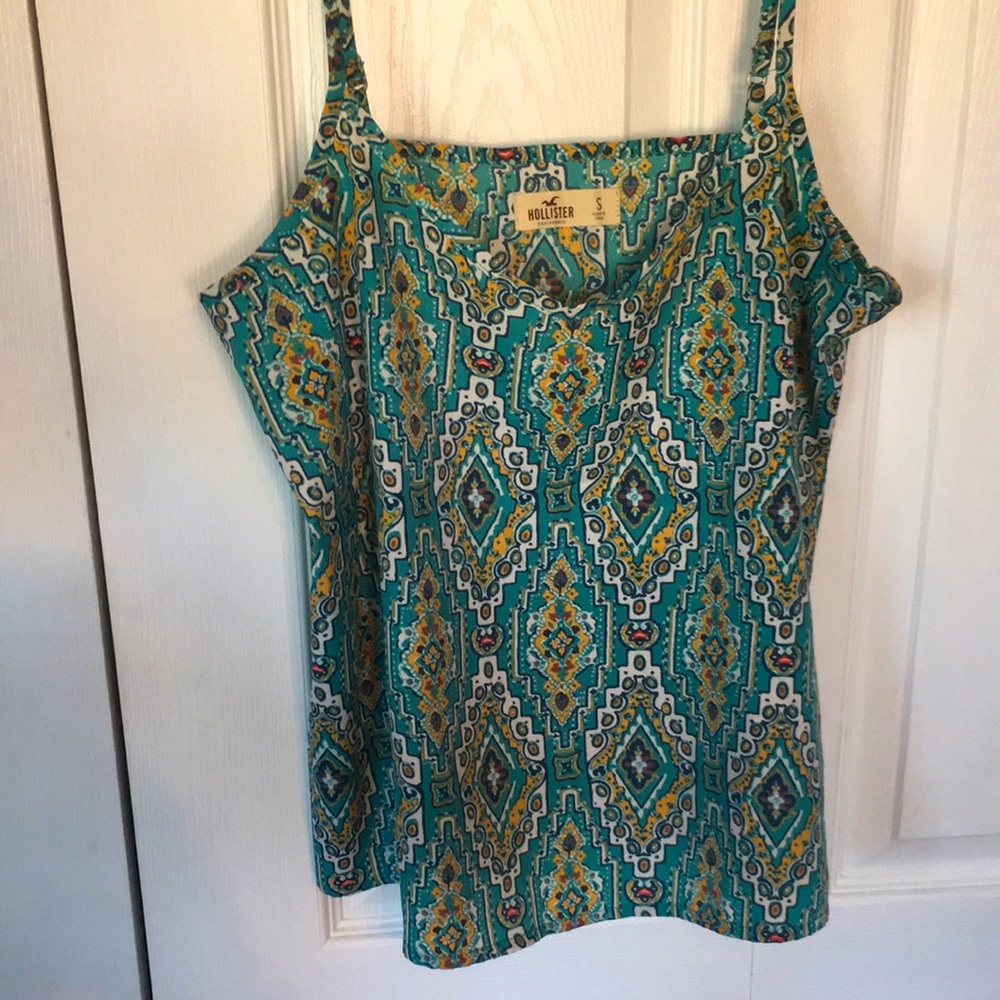 Hollister geometric colorful shirt